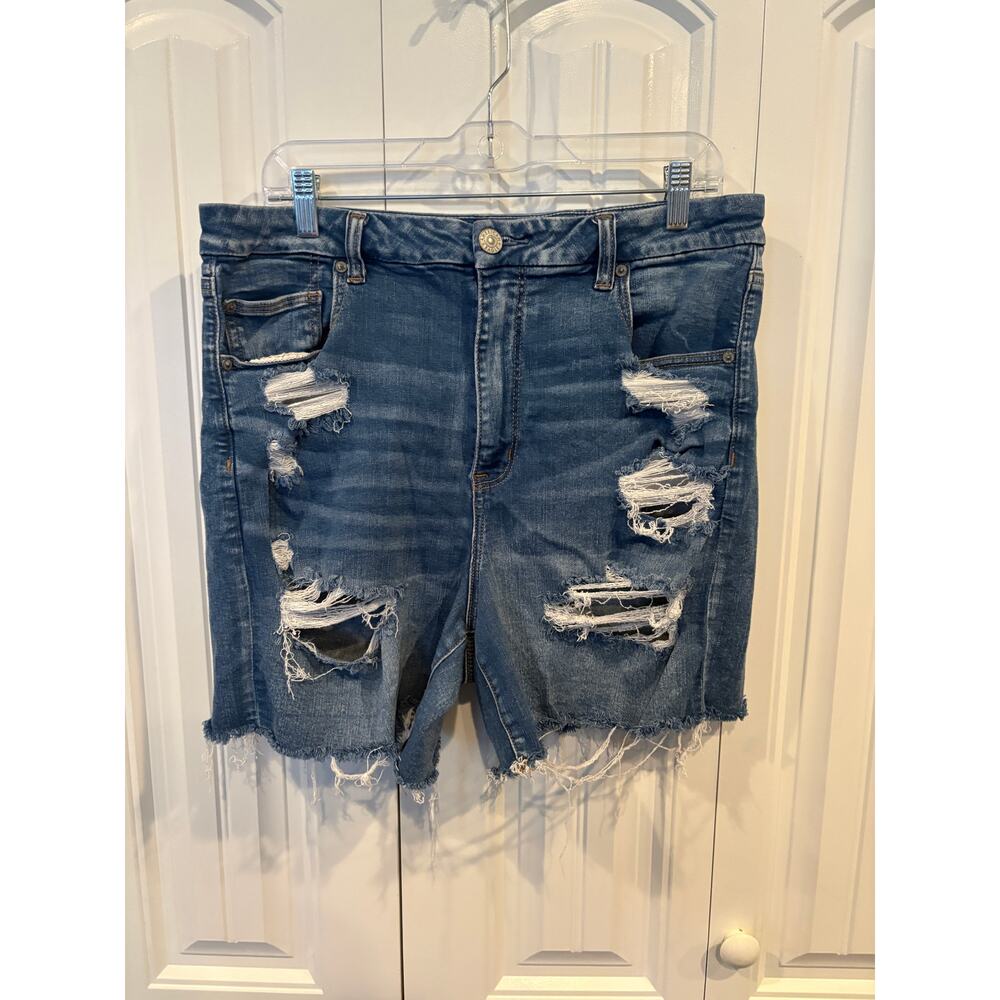 American Eagle‎ Distressed Curvy High Rise Shortie Size 18